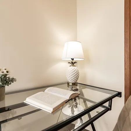 Airhome - The Admiral House