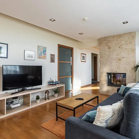 Airhome - The Admiral House * Talin