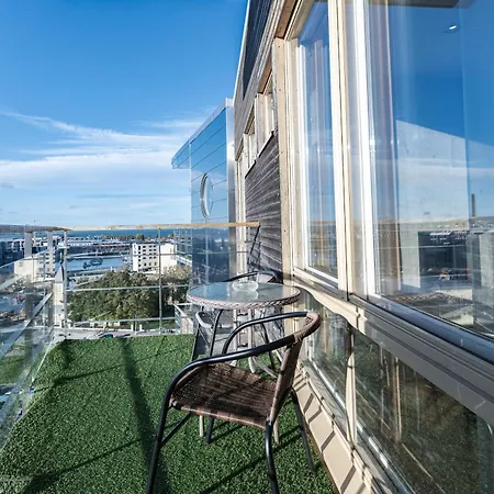 Airhome - The Admiral House