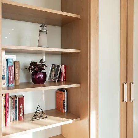 Airhome - The Admiral House Appartement *