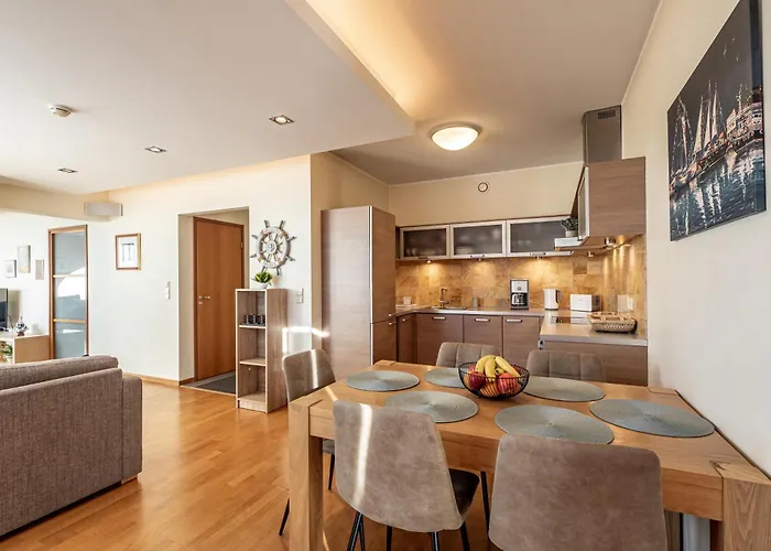 Airhome - The Admiral House Appartement *